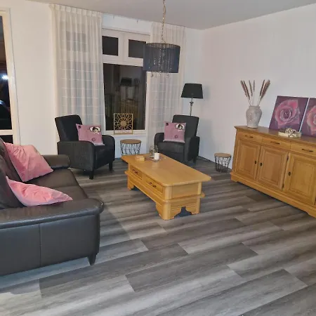 לינה וארוחת בוקר Gewoon Wichmond