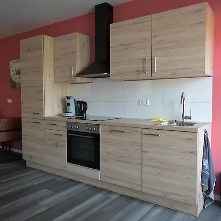 Gewoon לינה וארוחת בוקר 4*